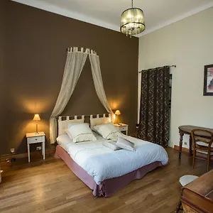 https://la-petite-saunerie.fr-provencehotel.com